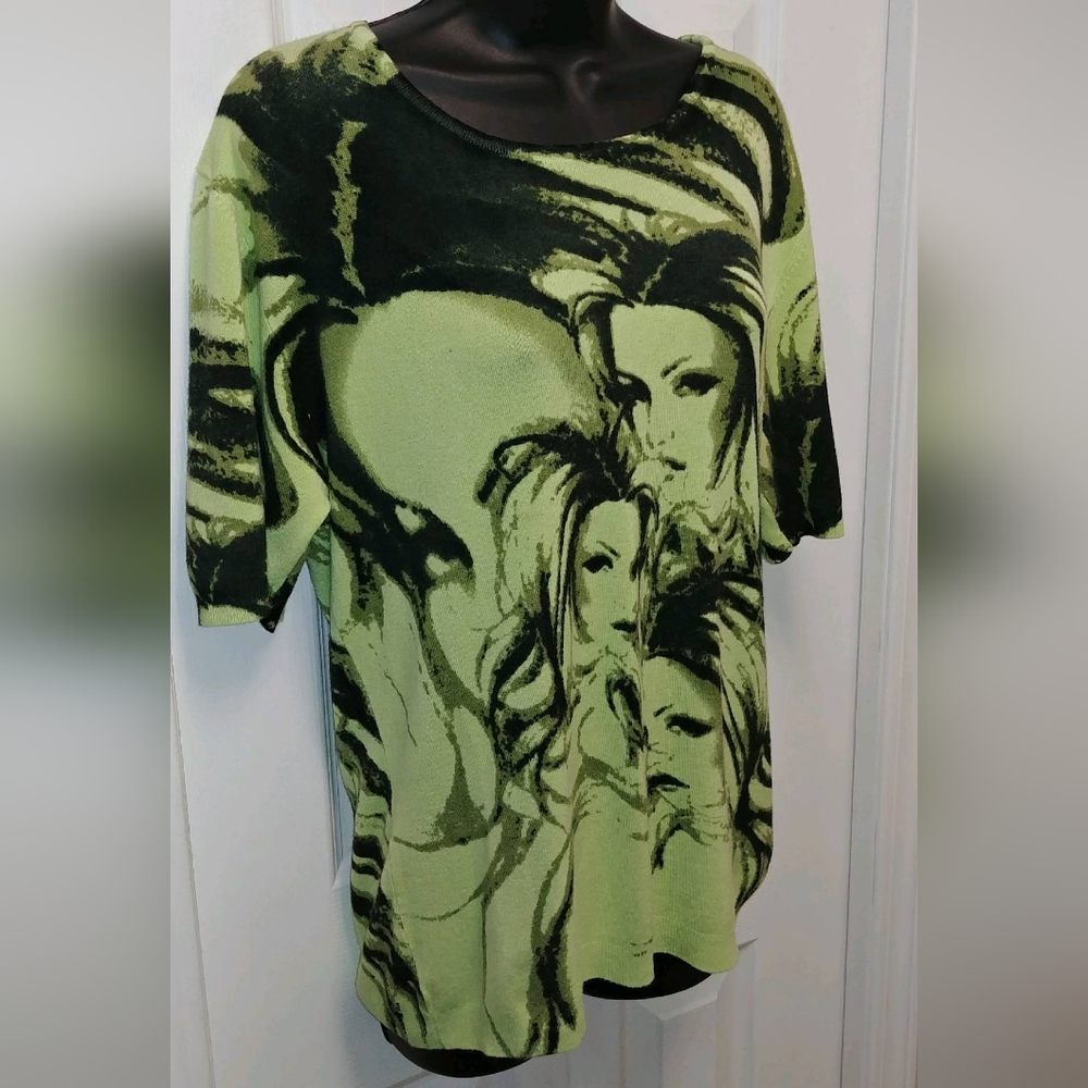Fresh FX faces sweater